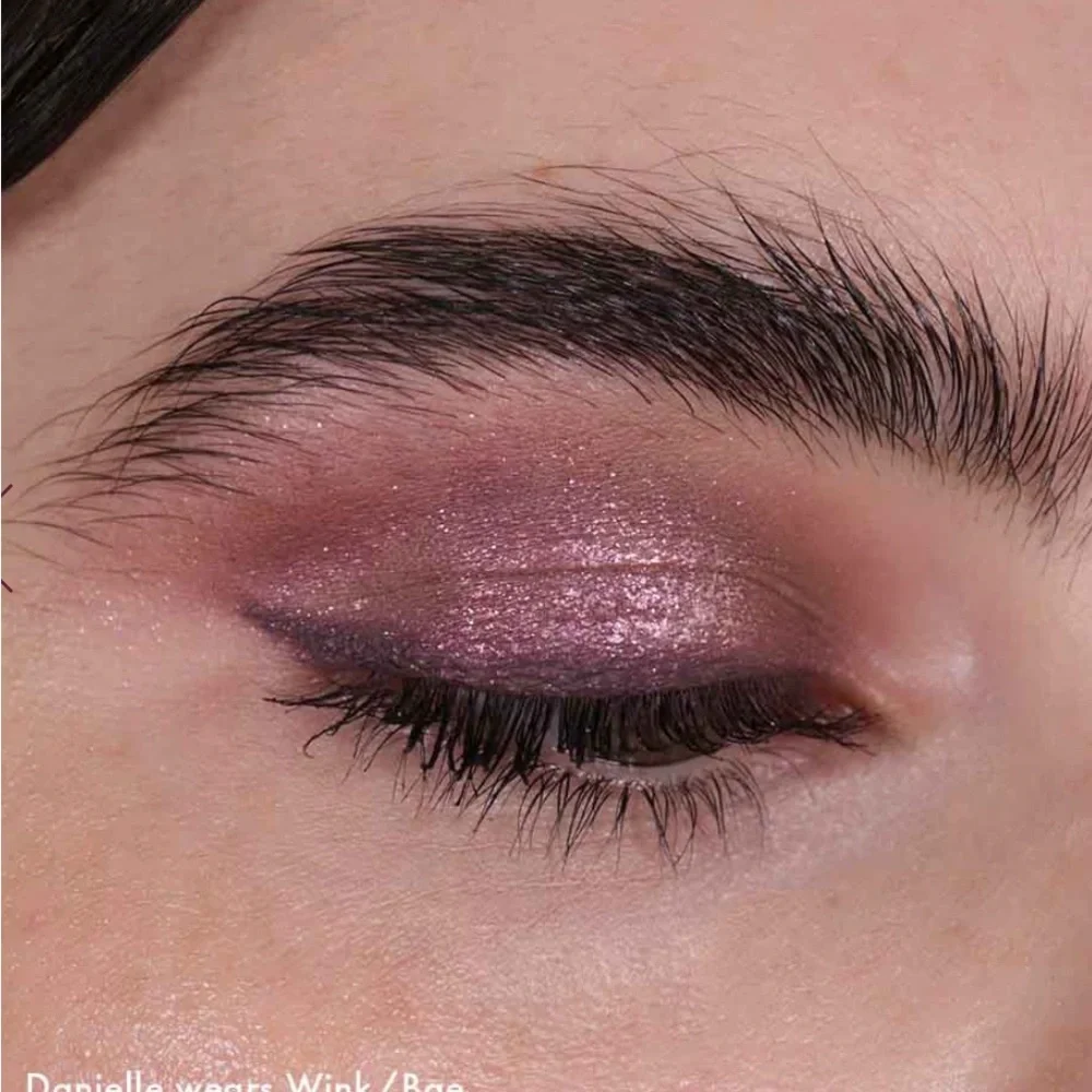Wander Beauty Double Date Eyeshadow Duo in the shade Wink/Bae